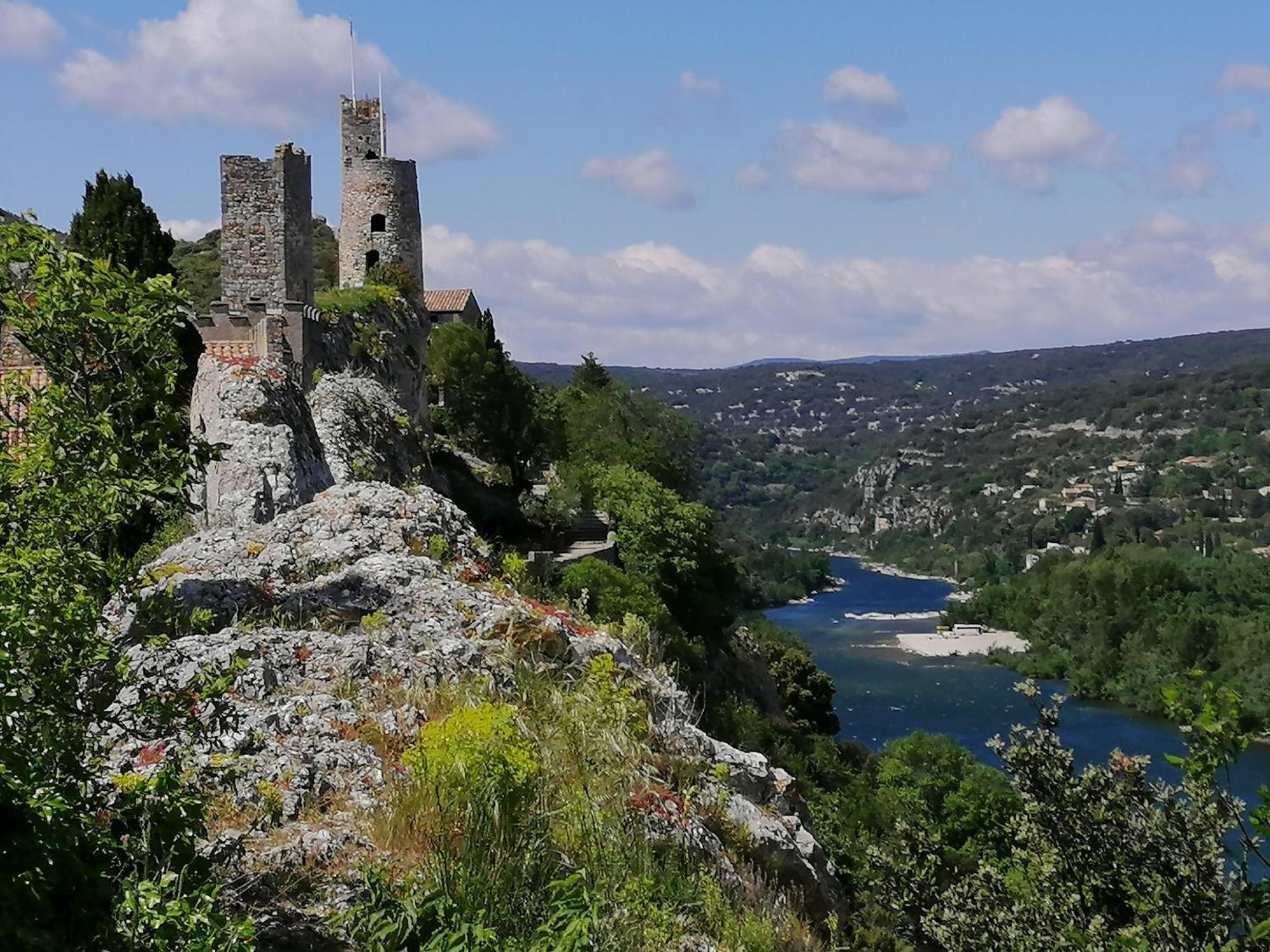 Superbe Appartement Dans Residence Avec Piscine Saint-Martin-dʼArdèche Exterior foto